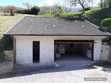 Foto Magazzino a Pradalunga di 80 m² con 2 locali in vendita