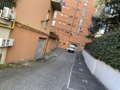 Foto Magazzino in Via toscana, Bologna San Ruffillo di 163 m² con 1 locali