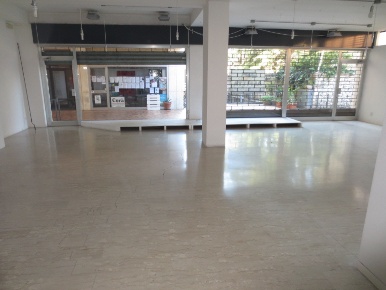 Foto Negozio in VIA DEL COSTO, Thiene Centro di 151 m² con 3 locali