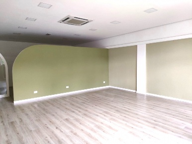 Foto Locale commerciale a Arezzo di 110 m² in vendita