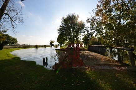 Foto Agriturismo a Caorle Centro di 40000 m² in vendita