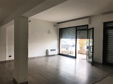 Foto Negozio a Padova di 70 m² con 1 locali in vendita
