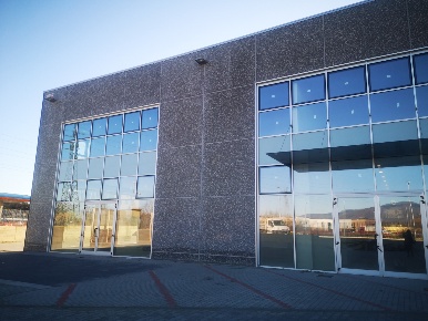 Foto Locale commerciale a Montevarchi Città di 90 m² con 1 locali