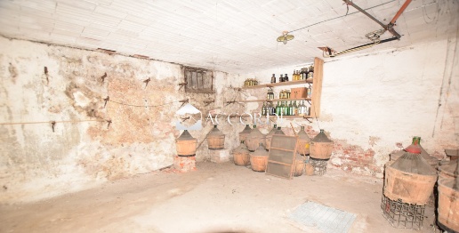 Foto Magazzino a Montebelluna Centro di 70 m² con 3 locali in vendita