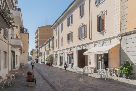 Foto Bar in VIA CONFALONIERI, Villasanta di 50 m² con 2 locali in vendita