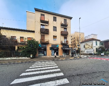 Foto Bar in Via Roma, Cassina de' Pecchi Centro di 60 m² con 2 locali
