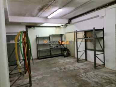 Foto Magazzino a Bolzano di 250 m² con 2 locali in vendita