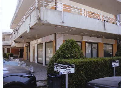 Foto Negozio a Ravenna di 191 m² con 2 locali in vendita