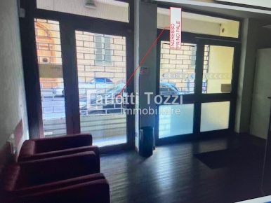 Foto Ufficio in VIA  LORENZO IL MAGNIFICO, Firenze di 175 m² in vendita