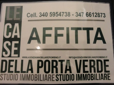 Foto Locale commerciale a Piombino Centro di 100 m² con 2 locali in affitto