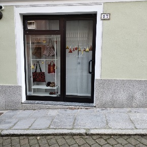 Foto Negozio a Santa Maria della Versa di 35 m² con 2 locali in affitto