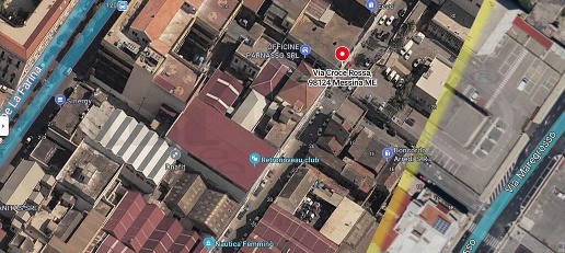 Foto Locale commerciale in Via Croce Rossa, Messina di 750 m² con 12 locali