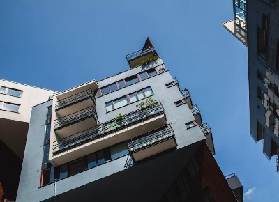 Foto Locale commerciale in Viale Degli Astri, Roma di 320 m² con 5 locali