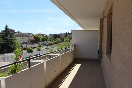 Foto Ufficio in Via Della Cerquetta, Roma di 42 m² con 1 locali in vendita