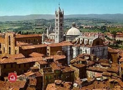 Foto Locale commerciale a Siena di 83 m² con 2 locali in vendita