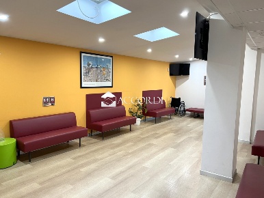 Foto Locale commerciale a Treviso Duomo di 430 m² con 8 locali in vendita