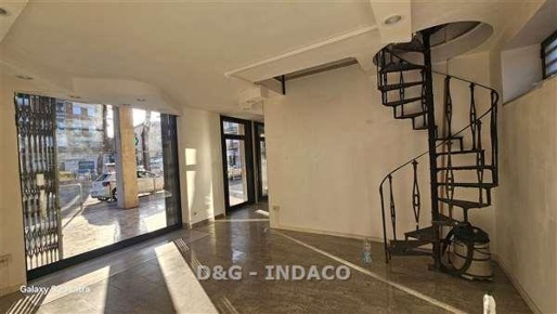 Foto Locale commerciale a Grosseto di 88 m² con 3 locali in vendita