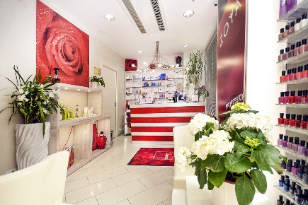 Foto Locale commerciale in VIA MASACCIO, Firenze di 110 m² con 1 locali