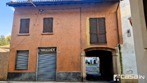 Foto Negozio in VIA MOTTA, Vaprio d'Adda di 87 m² con 3 locali in vendita