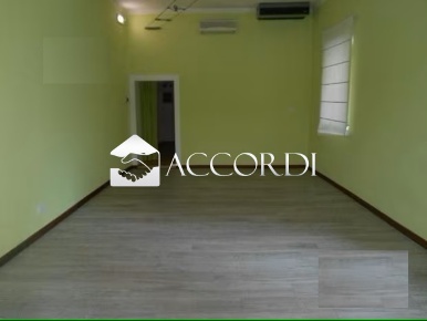 Foto Locale commerciale a Vittorio Veneto Centro di 44 m² con 2 locali