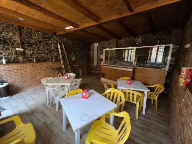 Foto Locale commerciale in Via Trave 2, Messina Giampilieri di 45 m²