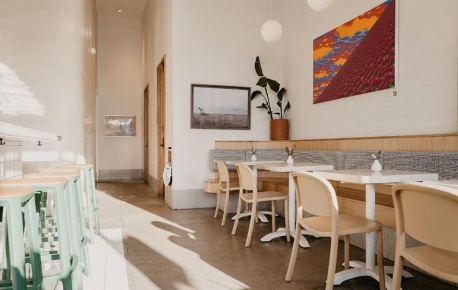 Foto Locale commerciale in Viale Somalia, Roma di 120 m² con 4 locali