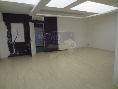 Foto Ufficio in VIA DEL COSTO, Zanè di 175 m² con 4 locali in affitto