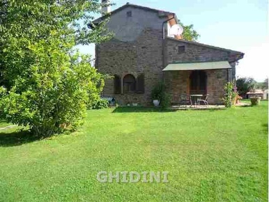 Foto Cessione attività a Scansano di 130 m² con 5 locali in vendita