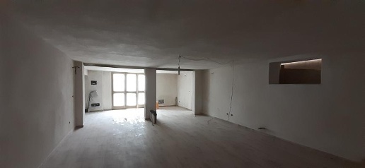 Foto Magazzino a Campi Bisenzio di 20 m² con 1 locali in vendita