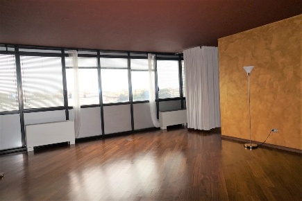 Foto Ufficio in via francesco Ferrucci, Prato Mezzana di 65 m² con 1 locali