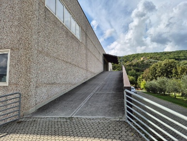 Foto Laboratorio a Subbiano Centro di 175 m² con 1 locali in vendita