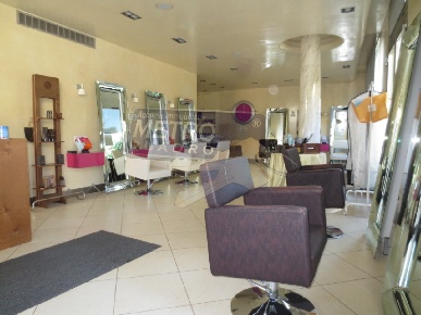 Foto Negozio in VIA DEL COSTO, Thiene Centro di 90 m² con 3 locali