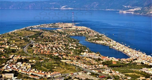 Foto Locale commerciale a Messina Ganzirri di 3000 m² con 1 locali