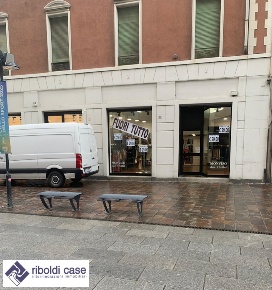 Foto Negozio a Seregno Umberto I - Garibaldi di 100 m² con 1 locali