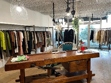 Foto Negozio a Asciano Centro di 110 m² con 3 locali in vendita