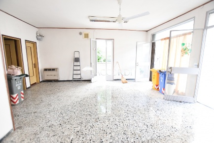 Foto Negozio a Montebelluna Centro di 70 m² con 3 locali in vendita