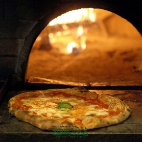 Foto Bar a Asolo di 350 m² con 5 locali in affitto