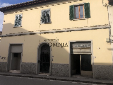 Foto Locale commerciale in via Aretina, Firenze Rovezzano di 22 m²