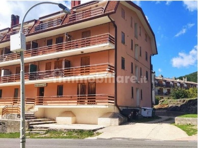 Foto Hotel in Via Roma, Filettino di 270 m² con 24 locali in affitto