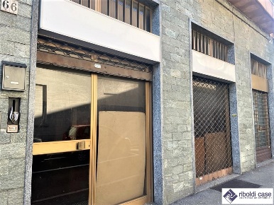 Foto Magazzino in VIA SAN ROCCO, Seregno San Rocco - Sanzio di 267 m²