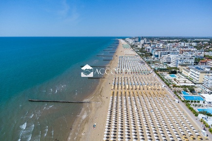Foto Ristorante a Jesolo Lido Centro Ovest di 200 m² in vendita