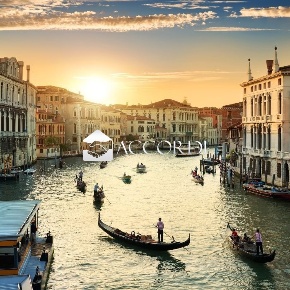Foto Hotel a Venezia Mestre di 10000 m² in vendita