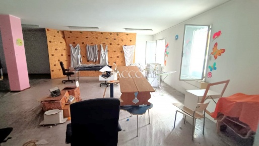 Foto Negozio a Treviso Duomo di 267 m² con 3 locali in vendita