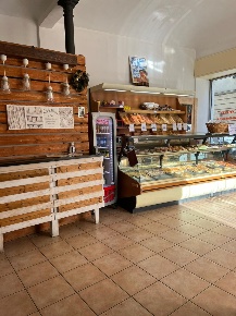 Foto Locale commerciale a Alessandria di 80 m² con 6 locali in vendita