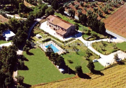 Foto Agriturismo in VIA RIMIGLIANO, San Vincenzo di 850 m² con 25 locali