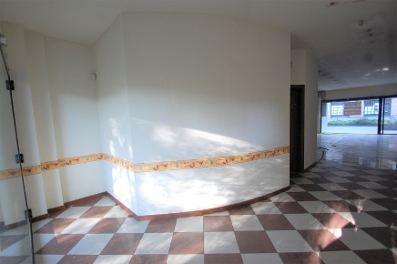 Foto Negozio a Bergamo Centro di 80 m² con 2 locali in vendita