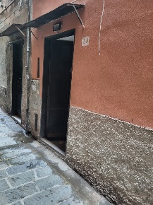 Foto Magazzino in Vico degli Adorno, Genova Prè di 19 m² con 2 locali