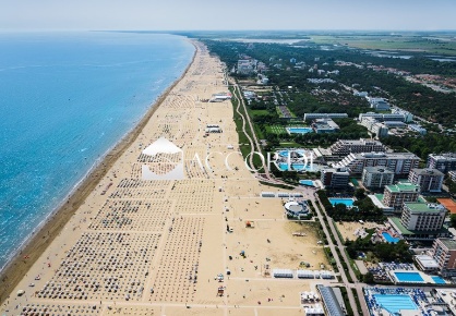 Foto Attività commerciale a San Michele al Tagliamento di 300 m² in vendita