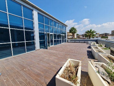 Foto Locale commerciale a Brusciano di 300 m² in affitto