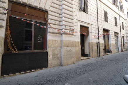 Foto Negozio in via dei Filippini, Roma Piazza Navona di 210 m² in affitto